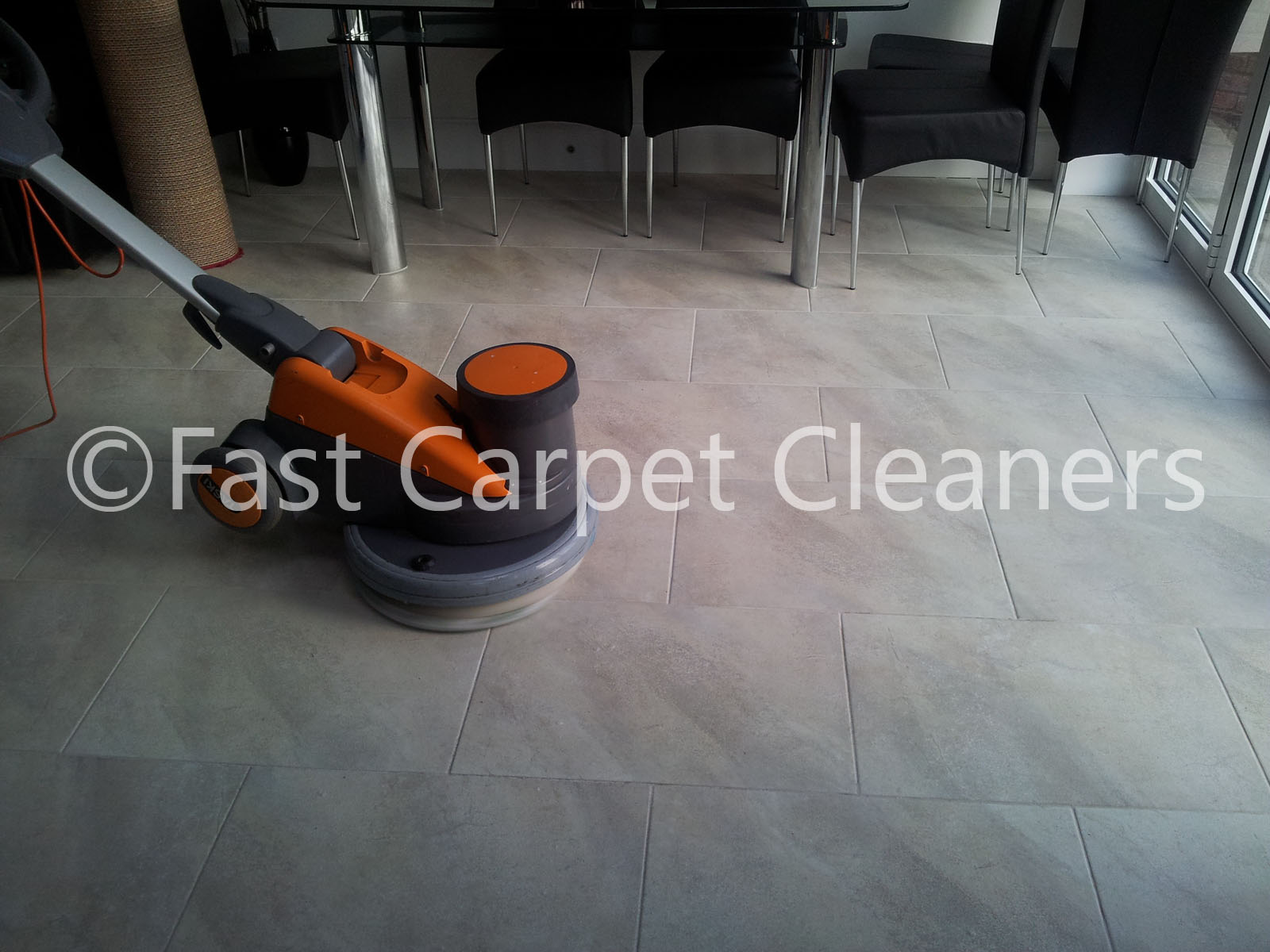 Floor-Tiles-Vinyl-Cleaning-Cambridge