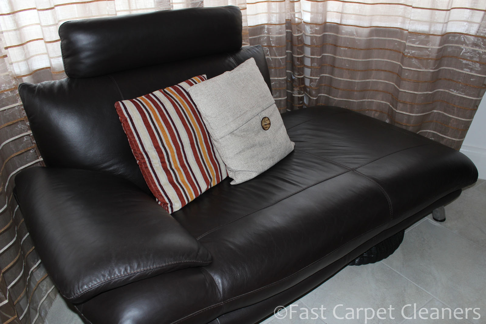 Upholstery-Cleaning-Milton-Keynes