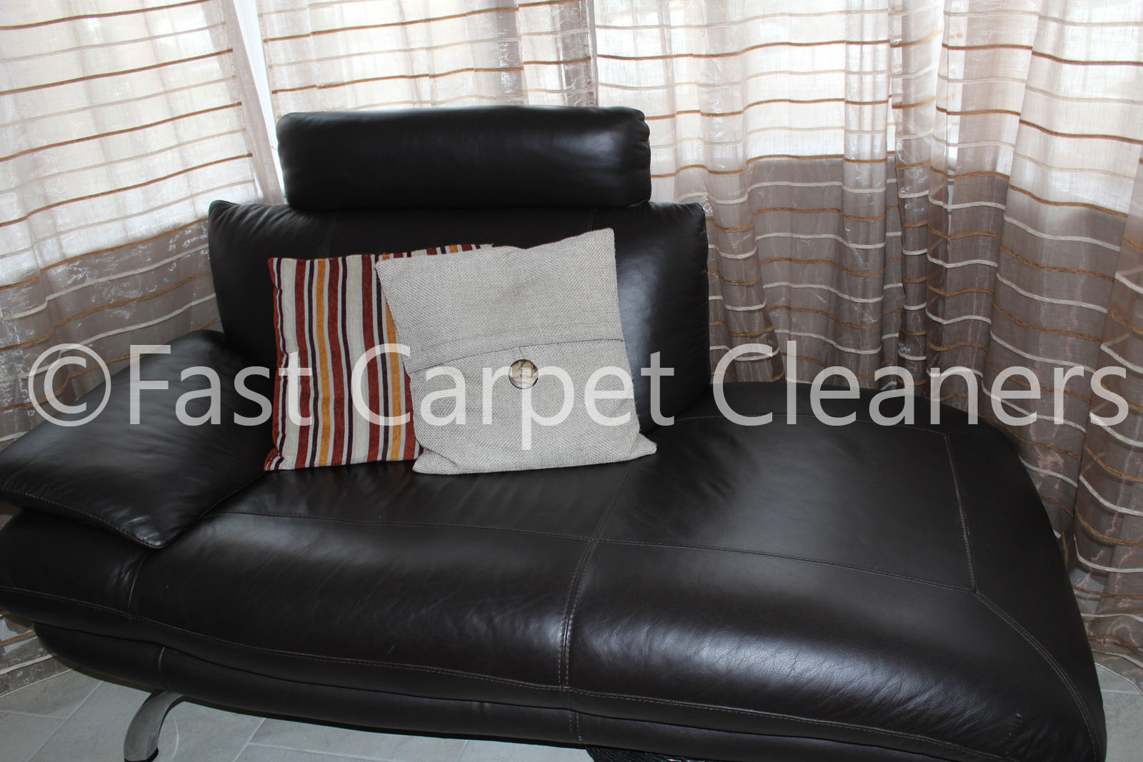 Upholstery-Cleaning-Service-Reigate