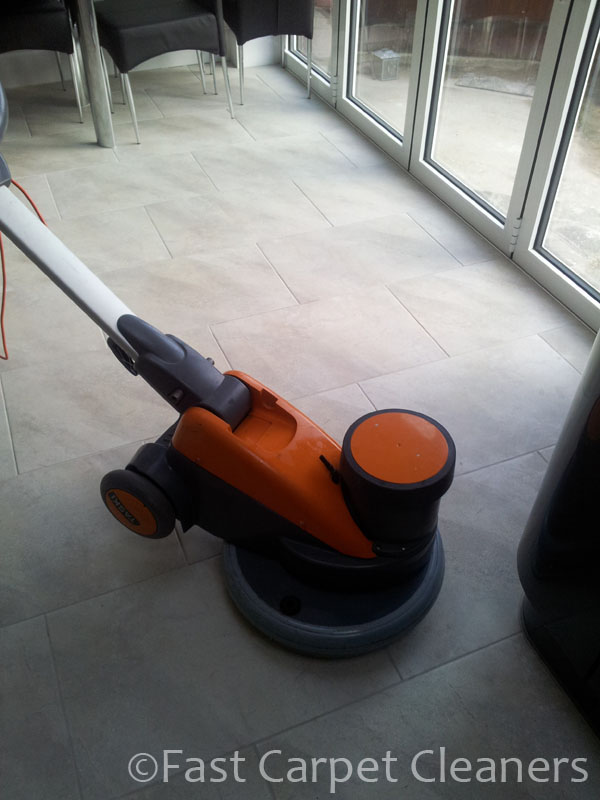 Floor-Tiles-Vinyl-Cleaning-Basingstoke